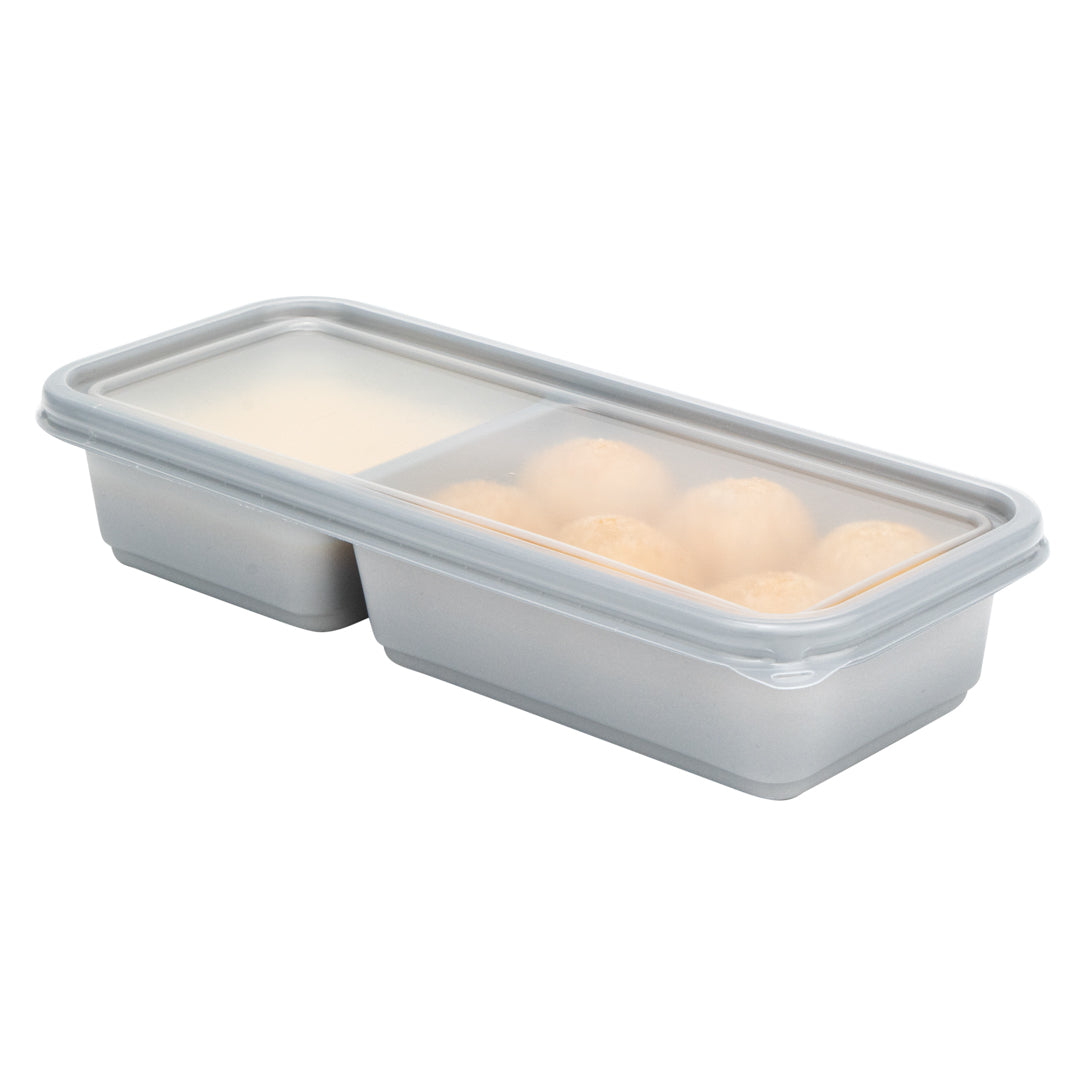 Futura 20 oz Silver Plastic Wide 2-Compartment Catering Container - with Clear Lid, Microwavable - 8 3/4" x 3 3/4" x 1 3/4" - 100 count box